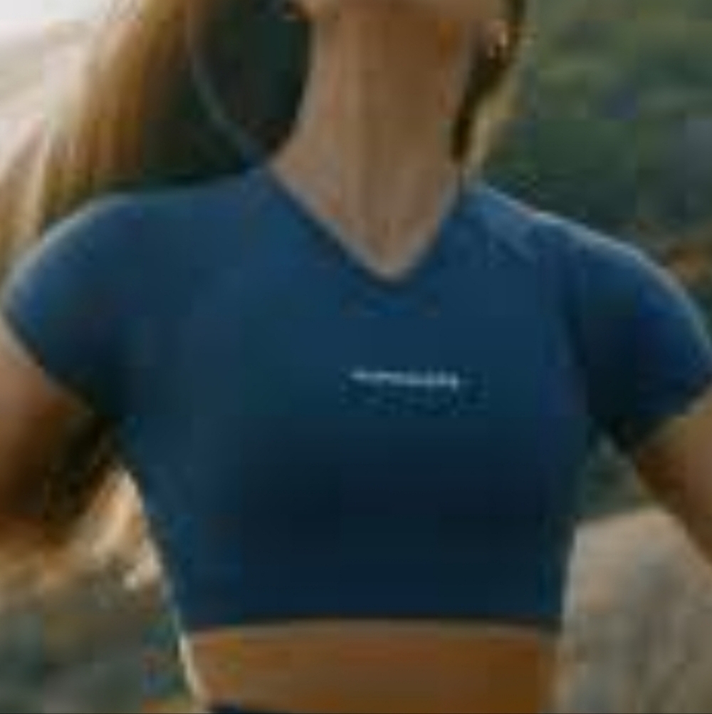 Alphalete Light Blue Athletic Crop Top